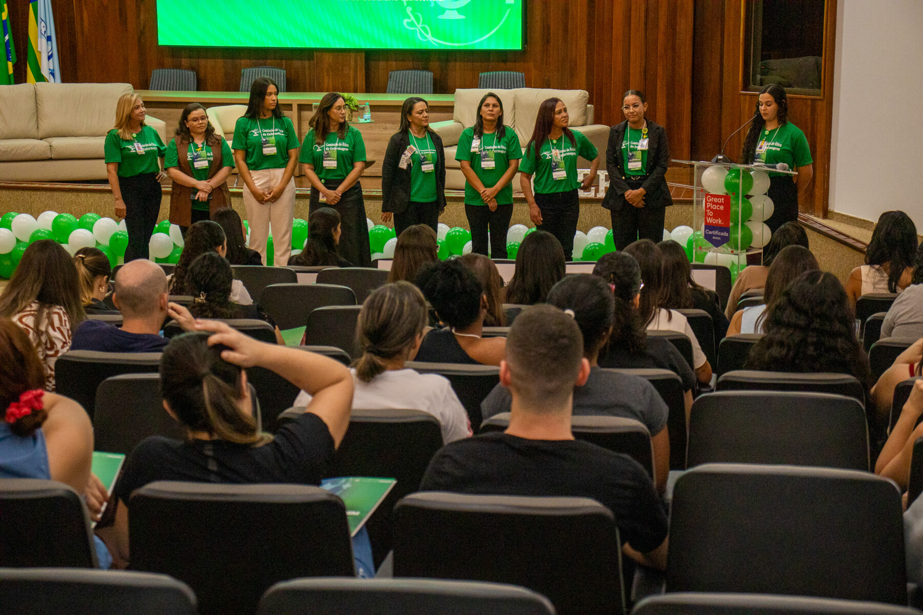 Referência em reabilitação de alta complexidade pelo SUS, o Crer conta com equipes de enfermagem que atuam diariamente na assistência, acolhimento e monitoramento.jpg